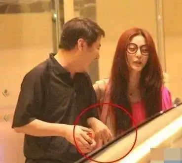 范冰冰当年大量陪酒照曝光,各阶层富豪都有!