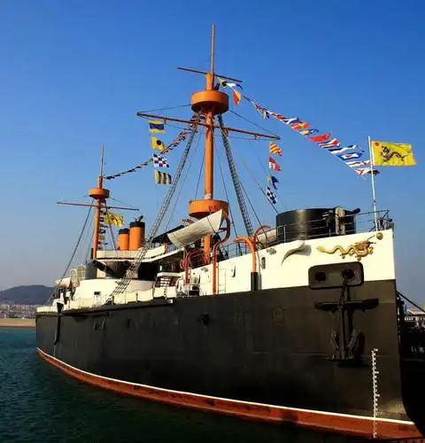 北洋水师旗舰定远舰的前世今生