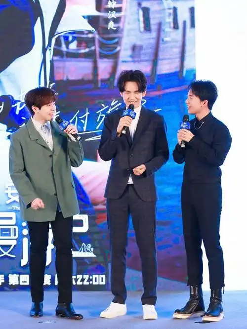 原创钟汉良与郭麒麟上综艺两人同台是综艺还是相声二人相差22岁