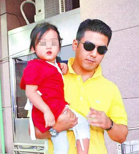 孙志浩与女儿梧桐妹