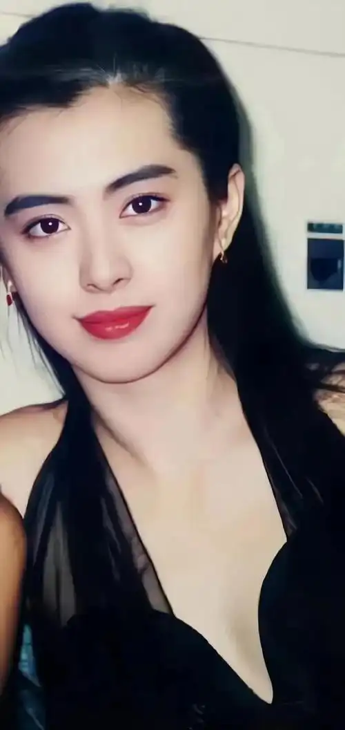 港风美人王祖贤,楚楚动人!__财经头条