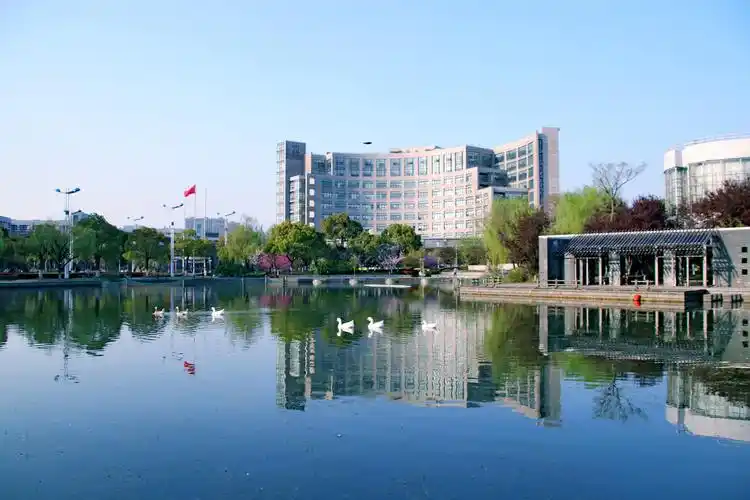 新闻栏目/校园风景/校园风景_杭州师范大学钱江学院