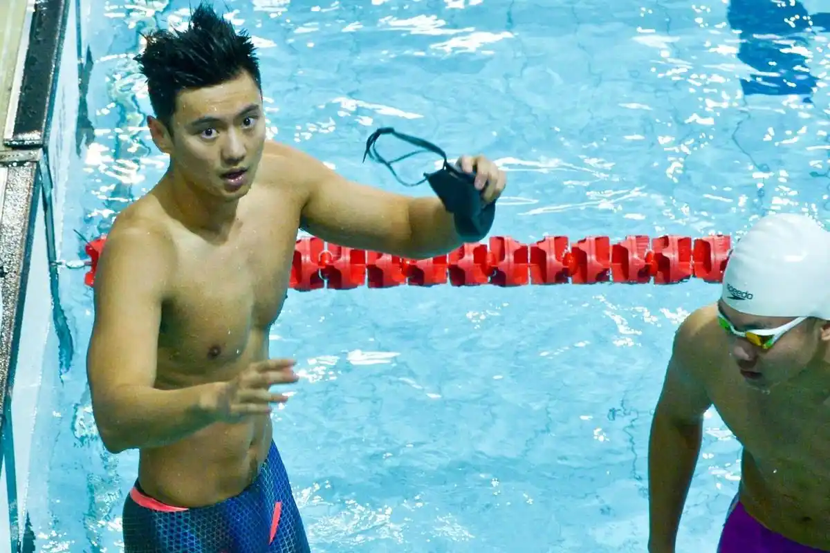 刚刚,从江西赣州传出一个让人震惊的消息,宁泽涛退出2017年全国夏季