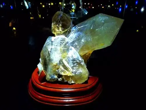 水晶不能随便送,这些讲究都不知道,小心乱送得罪人!