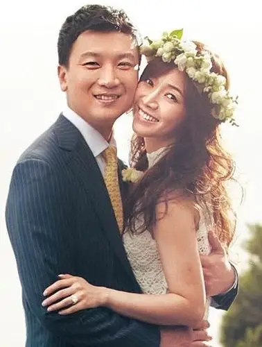 她遭丈夫背叛为养仨孩子做网红卖假货捞金千万