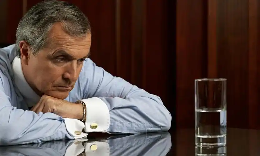 悲观情绪是否比乐观情绪更具有传染性?