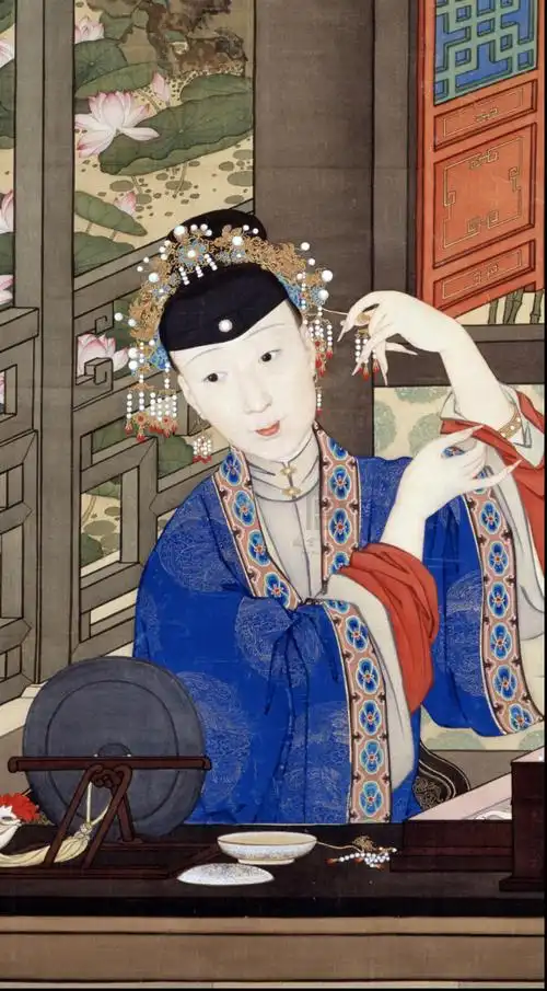 个人推测成画时间为乾隆初年,并且像主是乾隆潜邸后妃.