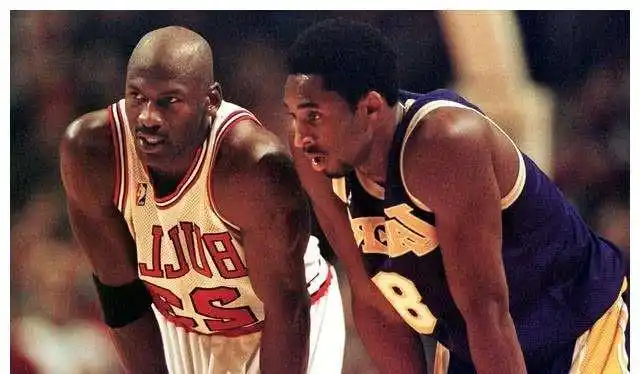 乔丹和科比的新秀体测报告全方位对比,科比五点被碾压