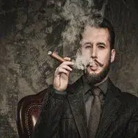 男人抽雪茄的头像_微信头像图片大全