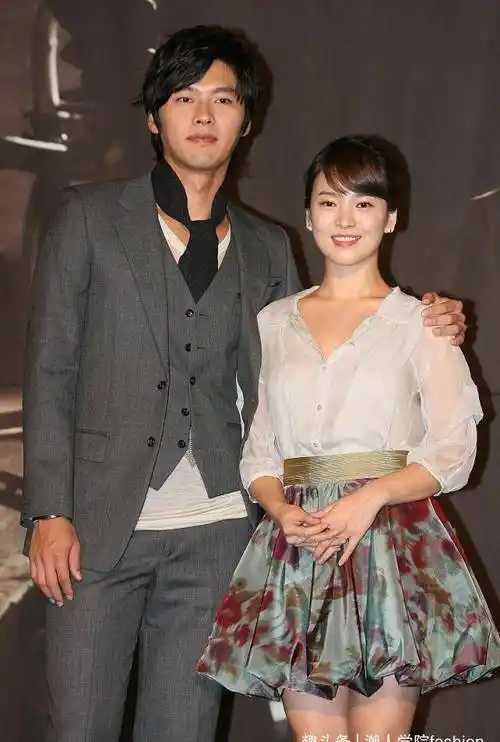 宋慧乔否认与玄彬复合首晒照,38岁皮肤依旧白泽细美,少女感十足