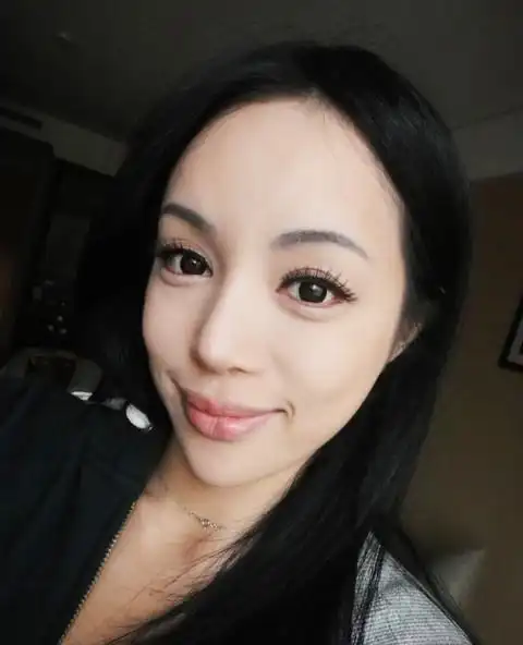 林韦伶在台湾一直没有火起来,可能是台湾更喜欢那种清纯甜美风格的