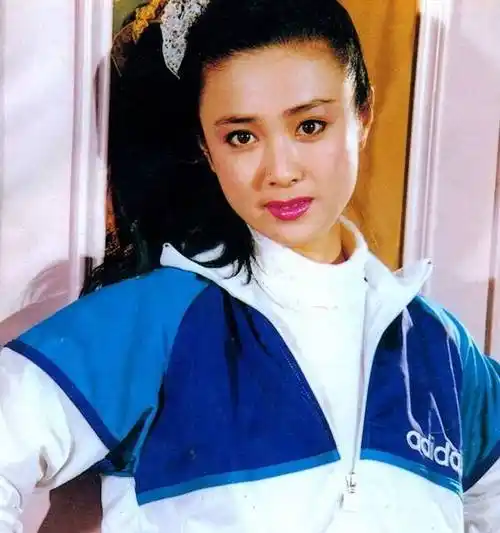 原创傅艺伟幻灭史她的故事远比你想得更恶劣