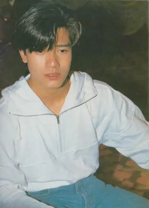 郭富城和张学友,意气风发,发型当时流行刺猬头四大天王合影,刘德华,张