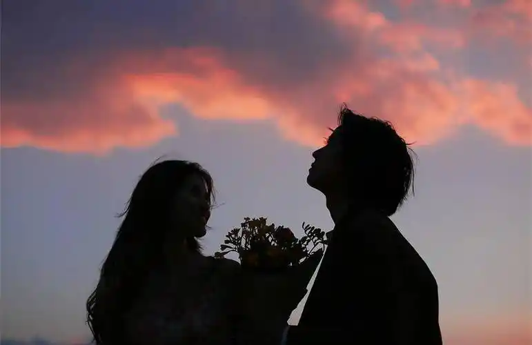 情侣照这样拍,甜而不腻好高级!_photo