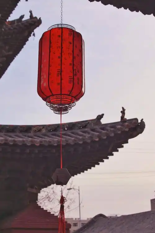 过年的味道一一古建筑挂上红灯笼