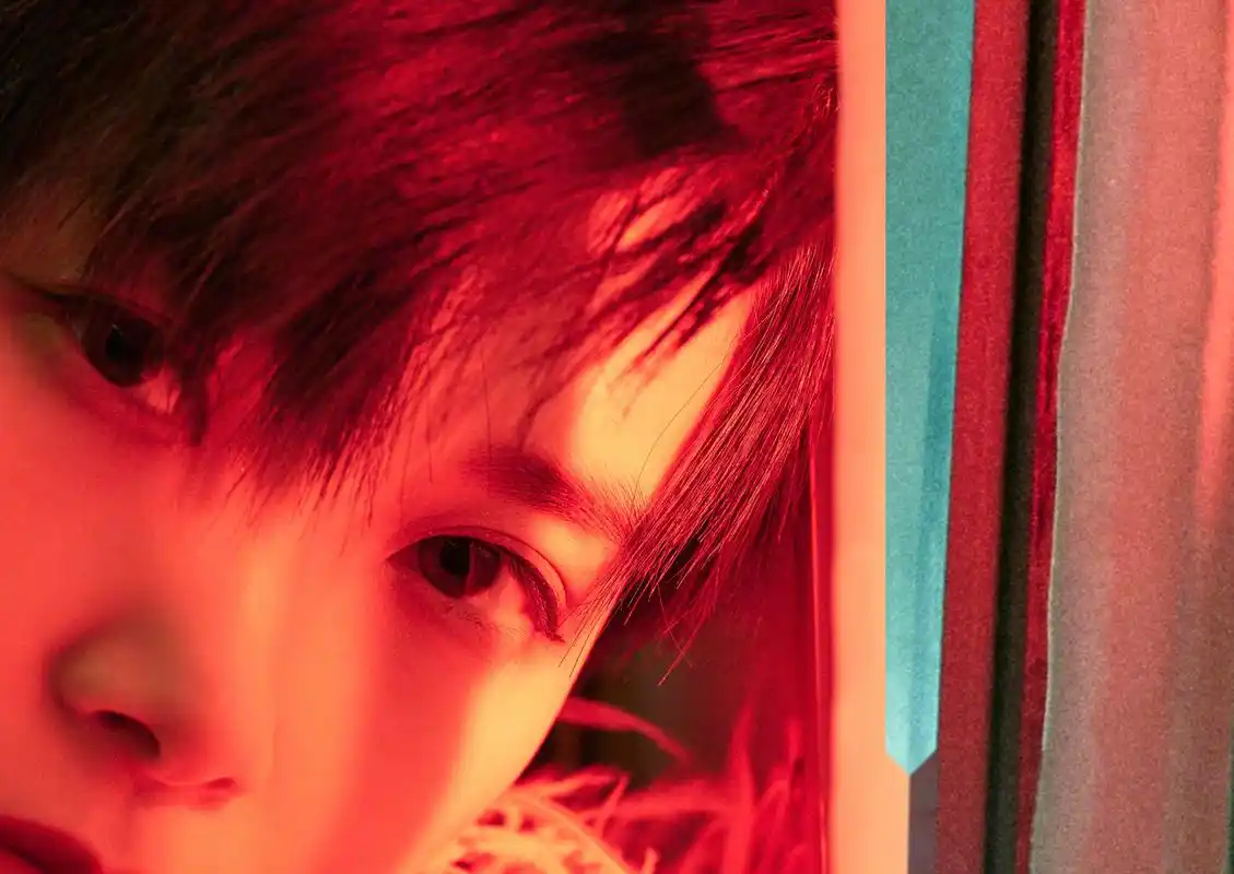 随魔幻之歌. 摆明喜怒哀乐. 萍水相逢天造地设.