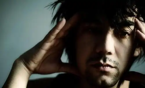 心理学家暴倾向越是严重的男人往往骨子里越自卑