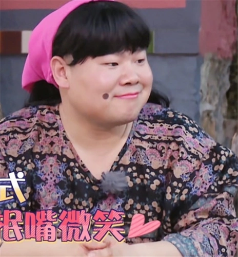 德云社成员集体穿女装于谦高贵郭麒麟可爱看到岳云鹏笑出眼泪