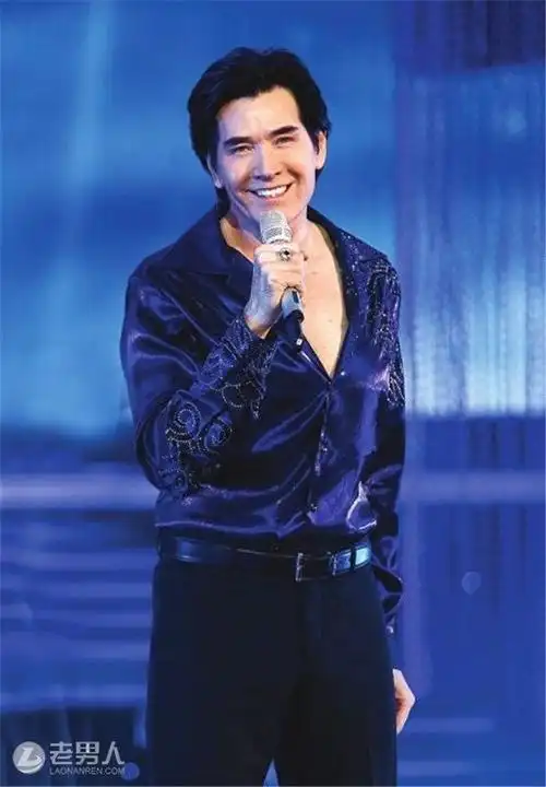 费翔的老婆是朱桦吗 结婚照及孩子资料起底 / 比乐族