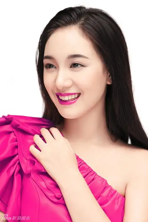 组图:95后女演员程砚秋新年写真俏皮_高清图集_新浪网