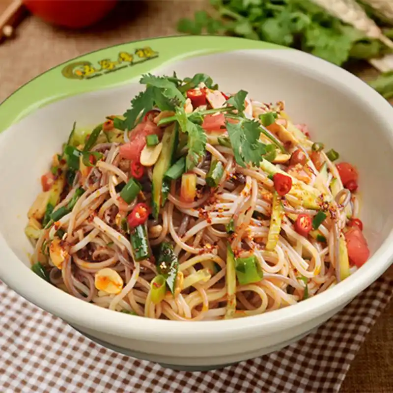 凉拌粉 凉拌粉,是江西南昌地区的汉族特色美食,凉拌粉是在南昌米粉的