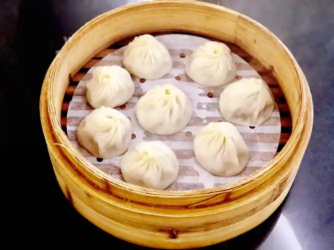 杭州小笼汤包～三鲜锅贴好好味,外国游客淹没我