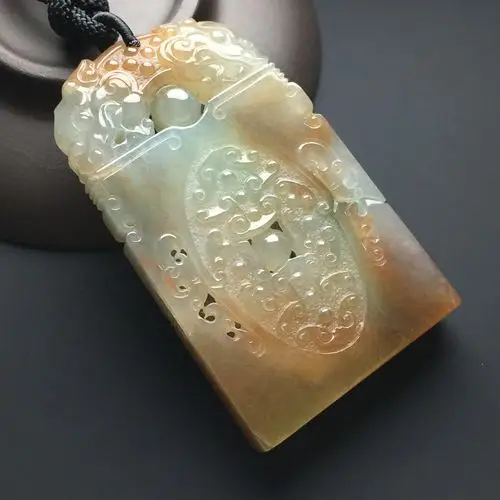 糯种黄翡仿古无事牌天然翡翠吊坠