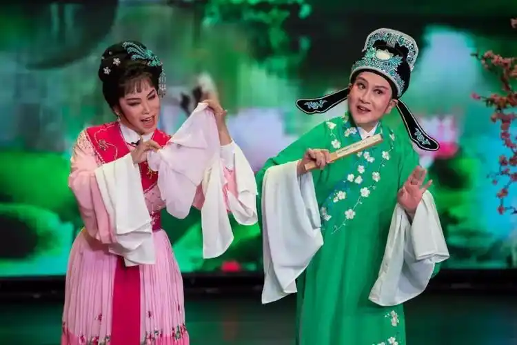 《龙凤花烛·四季衣》张秀琳,温玲,邢秀丽8.