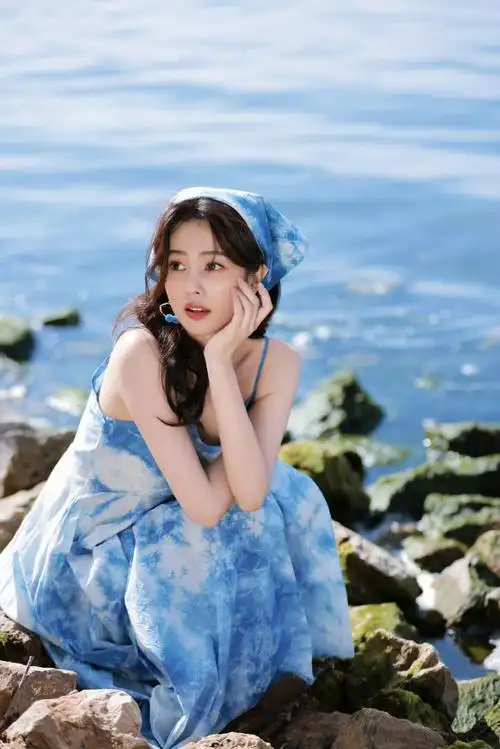 白鹿超话戚薇超话娜扎超话蔡文静超话宋雨琦超话李兰迪超话祝绪丹超话