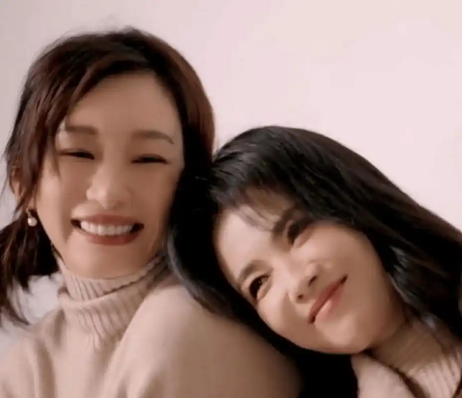 刘涛cue闺蜜秦海璐看霸总小说 网友:不愧是好闺蜜,好闺蜜一般都有共同