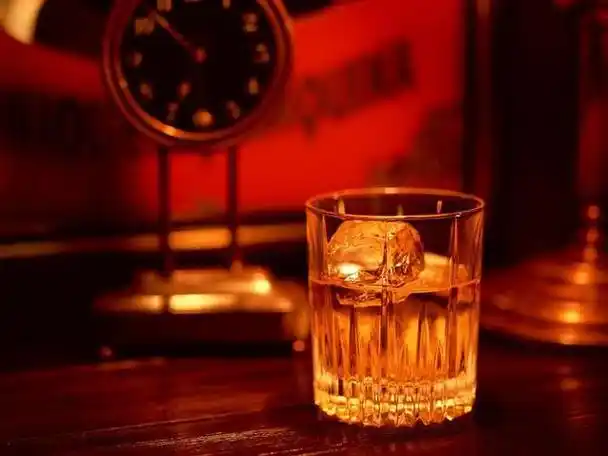 醇香人生:一杯酒的story,让你爱上酒的n种理由