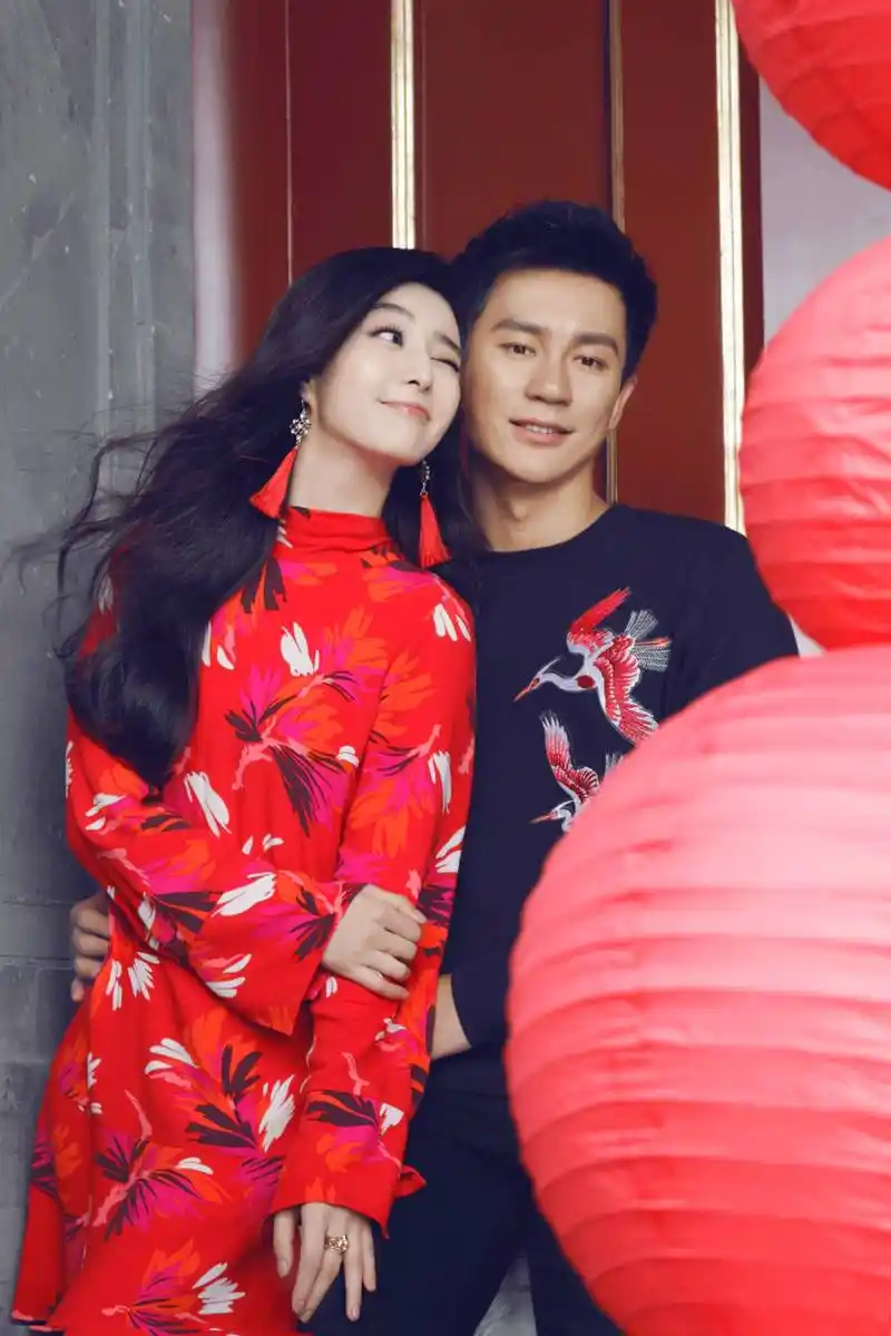 李晨和范冰冰不当表情包的cp不是好的时尚icon