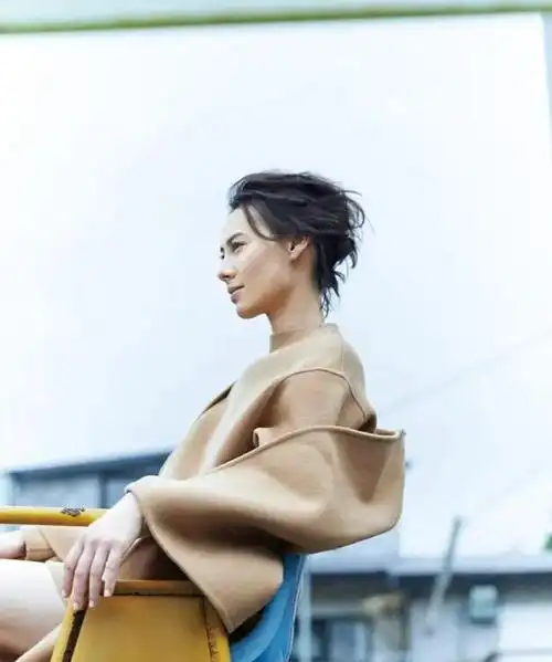 《念念》,在宣传这部电影时,对父亲这个角色梁洛施表示说:"我听过很多