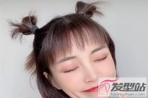 短发扎什么发型更可爱 小揪揪造型萌力十足