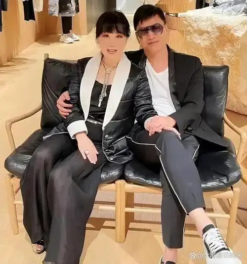 回顾吕良伟三婚娶贵州富婆杨小娟47岁生一子如今他还好吗