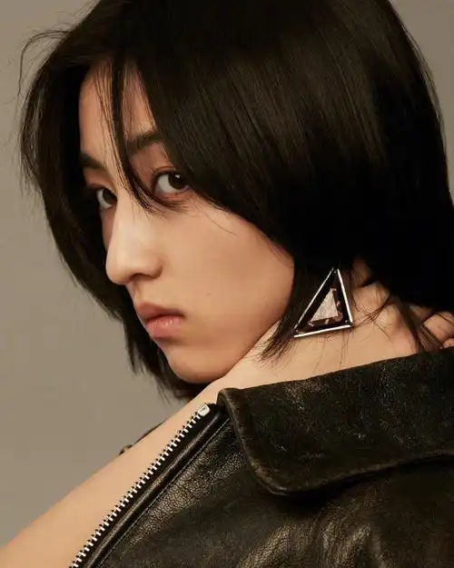 张子枫新晋品牌大使定格别样