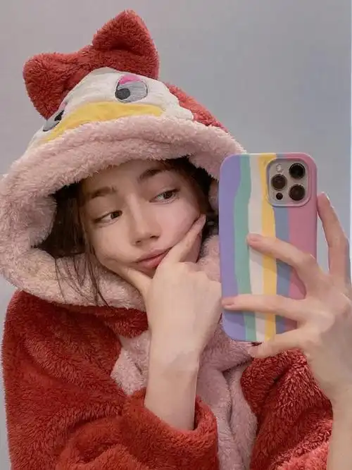 迪丽热巴元宵节分享美照鼓腮卖萌超可爱肤白貌美宛如初恋