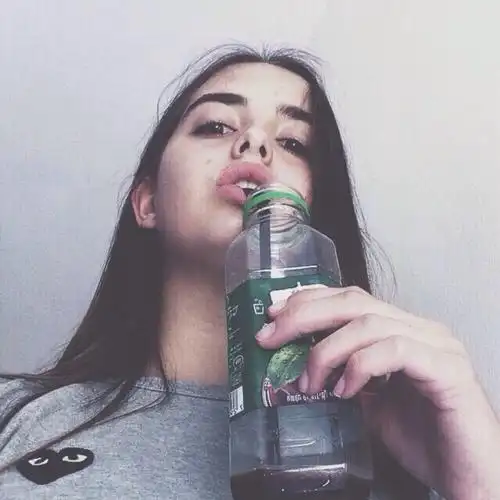 复古欧美头像图片出处新浪微博作图女