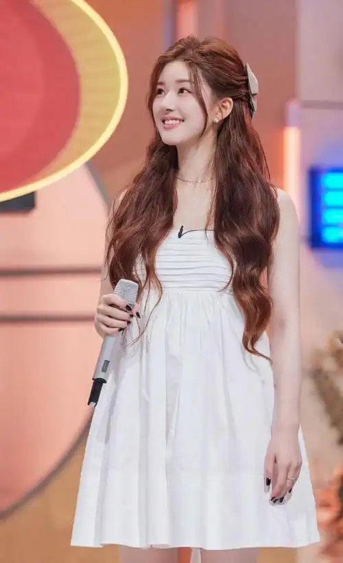 赵露思理想型关键词好像王鹤棣