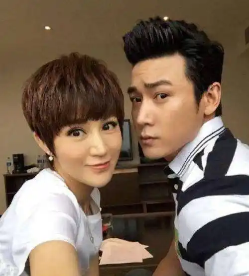 回顾陆毅娶大学初恋婆媳关系不麻烦麻烦的是一个家住了六口人