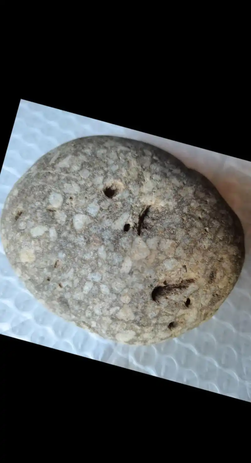 一枚非常珍稀的被剥蚀熔壳之月球石陨石原石,重约454.6克, - 抖音