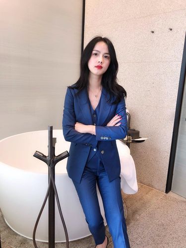 新款法国蓝西装套装女修身显瘦活动主持时尚大气三件套西服外套