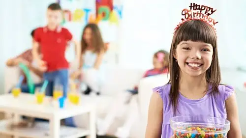 儿童小学生生日聚会图片-人物壁纸-高清人物图片-第2图-娟娟壁纸