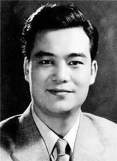 著名演员于洋:曾与母亲流浪街头,与发妻携手到老,如今过得如何