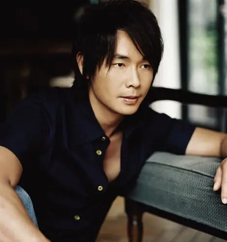 黄品源(1967年3月17日—)台湾歌手,二十岁时与哥哥报名参加"第一届