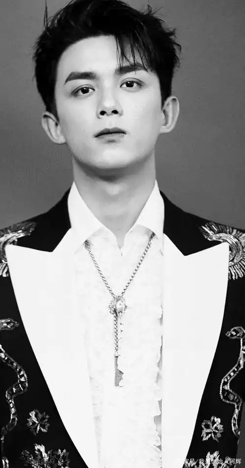 吴磊越来越帅了,向全世界安利最好的吴磊!吴磊 吴磊壁纸