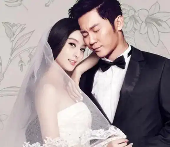 网友曝范冰冰李晨疑似复合?拍到两人身穿情侣装,现身民政局领证