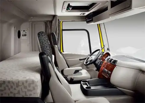 静态测评新款daf(达夫)xf105重型牵引车