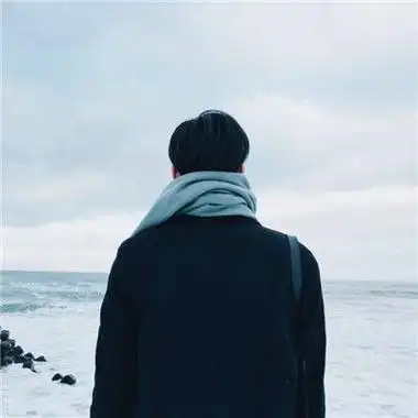 2,找一qq头像,背影挥手,男头像.落寞点的