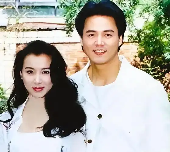 明明年纪相差不大,却看着像两代人,这6位女星把"老公熬成爹"|张庭